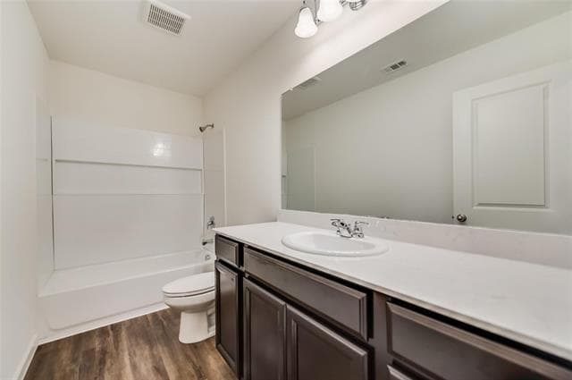 Building Photo - 828 Peach Tree Ln
