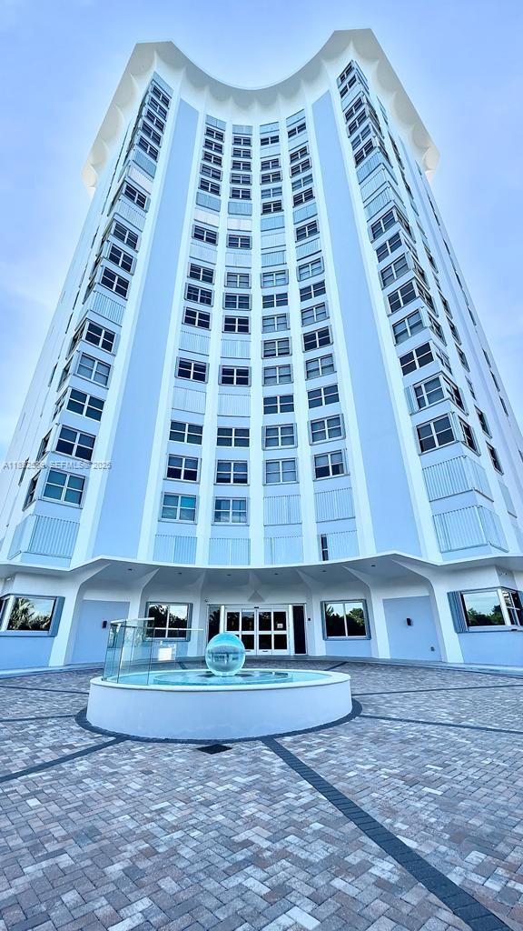 Building Photo - 5200 N Ocean Dr