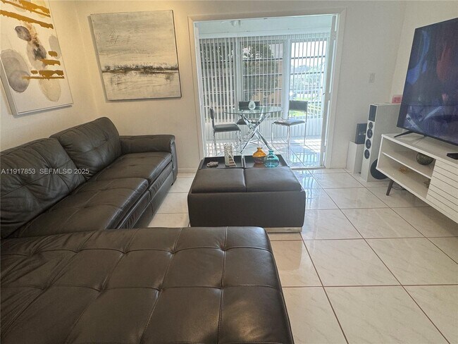 Building Photo - 6050 NW 64th Ave