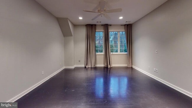 Building Photo - 9629 Eagle Ridge Dr