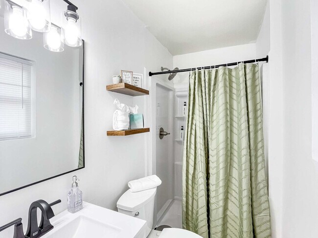 Building Photo - 1224 Crawford Way