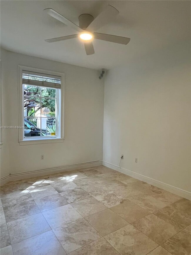 Building Photo - 4110 Pamona Ave