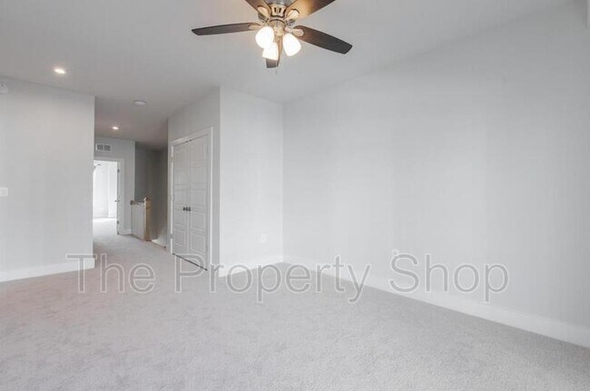 Building Photo - 2620 Lassen Pl
