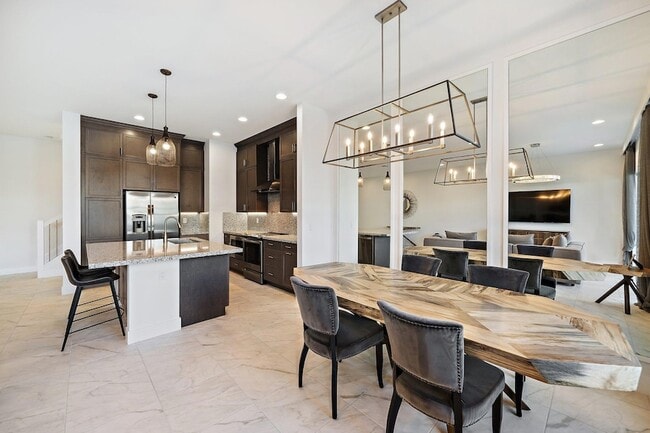 Building Photo - 4925 Pointe Midtown Way