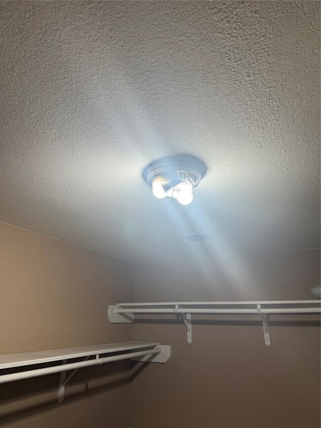 Building Photo - 15326 Trinity Meadow Dr