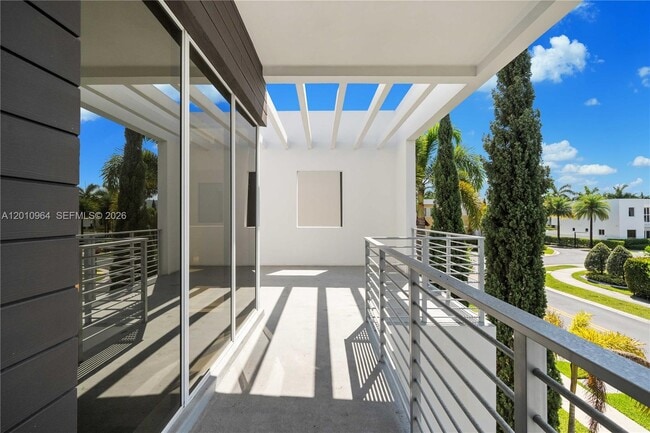 Building Photo - 9915 NW 75th St