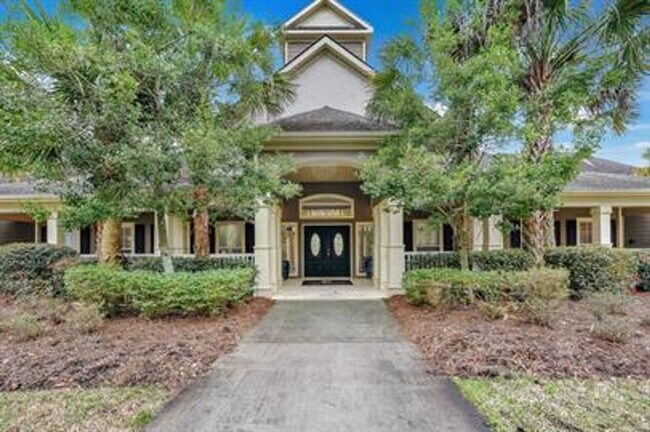 Building Photo - RATE DROP ALERT (was $2100/month) AND SUMM...