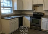 Building Photo - 736 Holder Dr