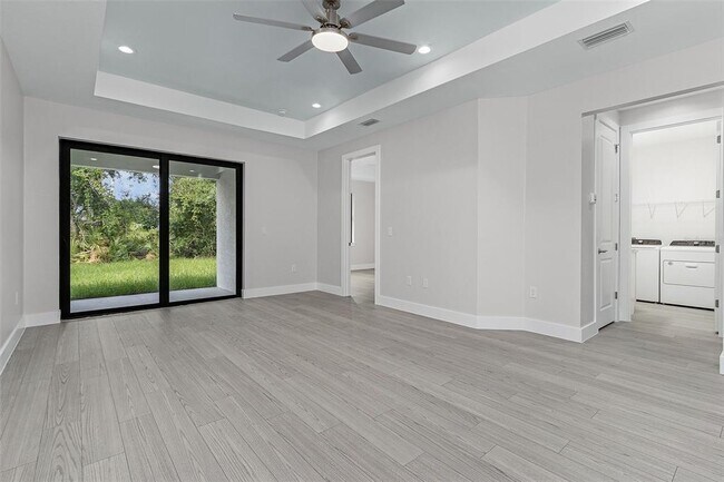 Building Photo - 26221 Sandhill Blvd