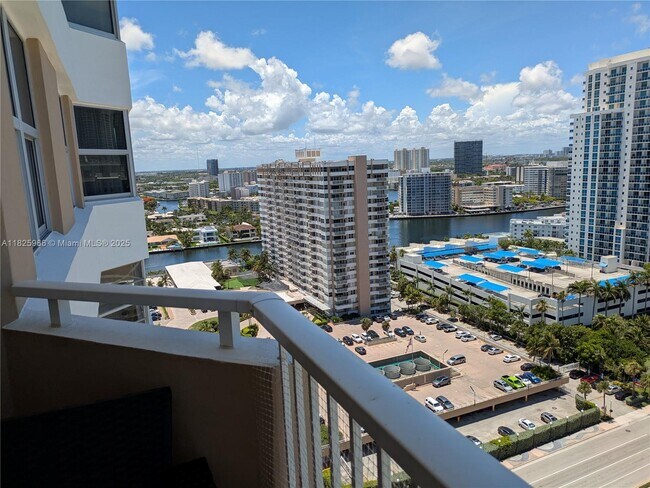 Building Photo - 1980 S Ocean Dr