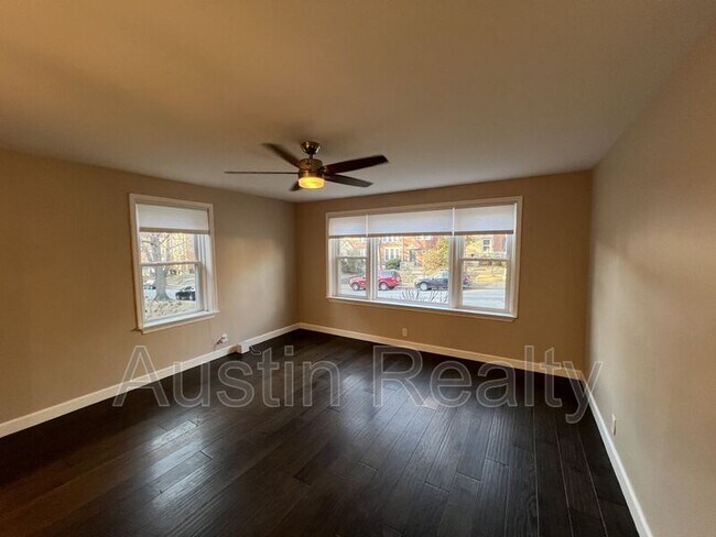 Building Photo - 7526 Byron Pl