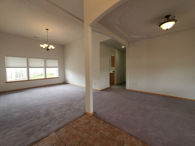 Building Photo - 264 Thyme Cir