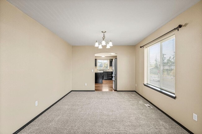 Building Photo - Spacious Corner Lot Home Near JBLM | 4 Bed...