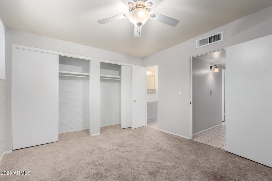Bedroom - 373 N Evergreen St