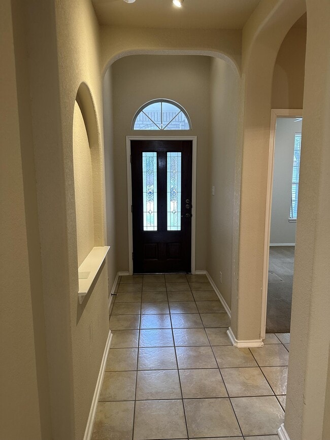 Building Photo - 2616 Gallant Fox Dr