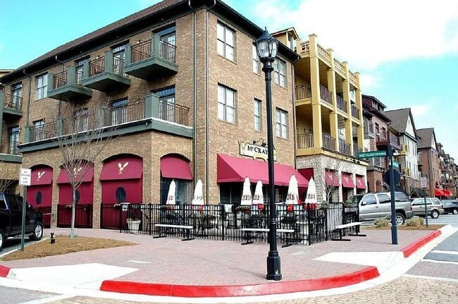 Building Photo - 28 Villa Ct SE