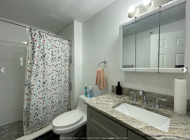 Building Photo - 50 Derby St