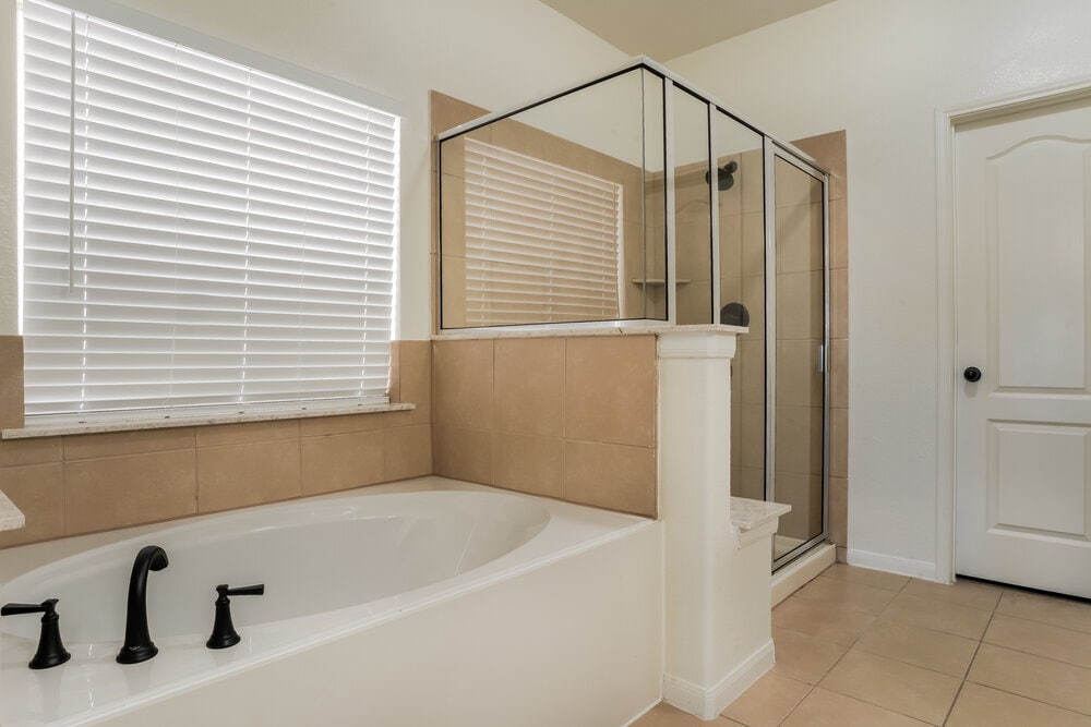 Building Photo - 8343 Broadleaf Ave