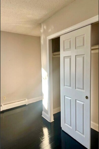 Building Photo - 13-23 Bissell Street