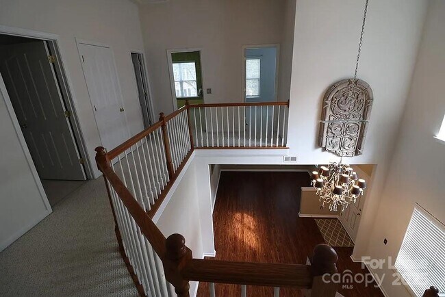 Building Photo - 10979 Princeton Village Dr