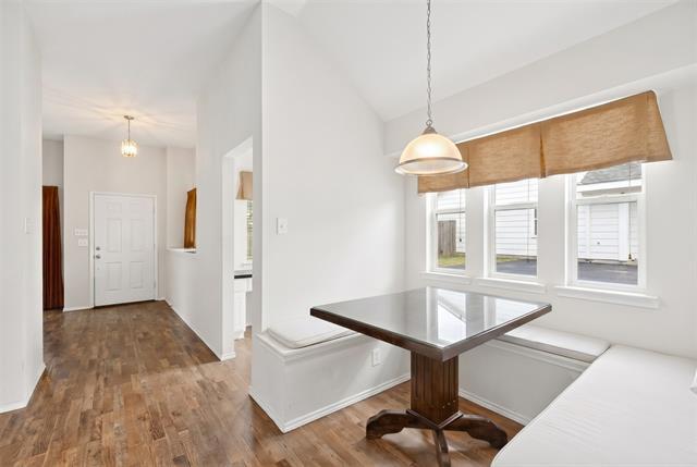 Building Photo - 9844 Meadow Rue Dr