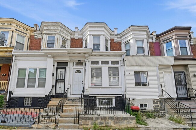 Building Photo - 5729 Hadfield St