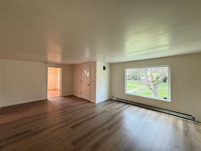 Building Photo - Great South Hills Location