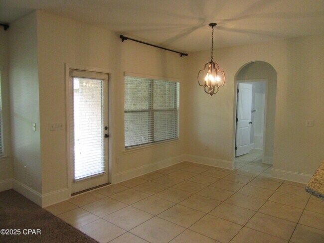 Building Photo - 114 Lake Merial Shores Dr