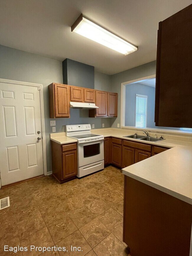 Building Photo - 3 br, 2 bath House - 406 South John Street