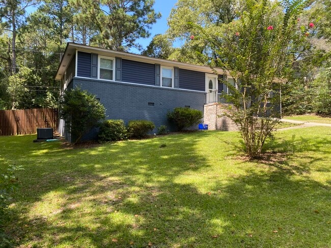 Building Photo - 322 Westgate Dr