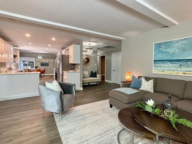 Building Photo - 3-Bed Sanctuary with 2 Baths in the Heart of Campbell - 2089 Sq Ft of Comfort!"