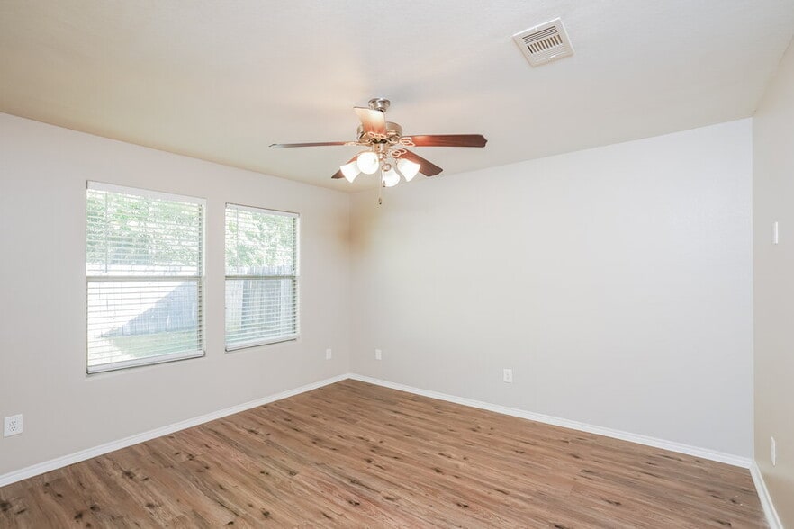 Building Photo - 9614 Brandon Rock Lane