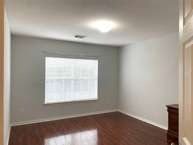 Building Photo - 10231 Turrett Point Ln