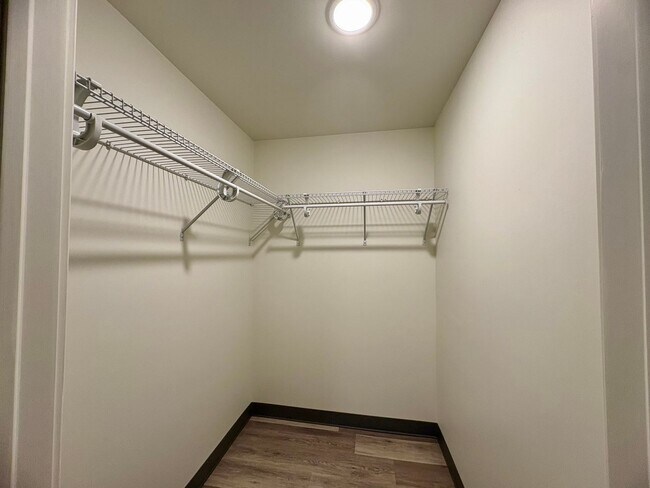 Building Photo - 202 S Lawrence St