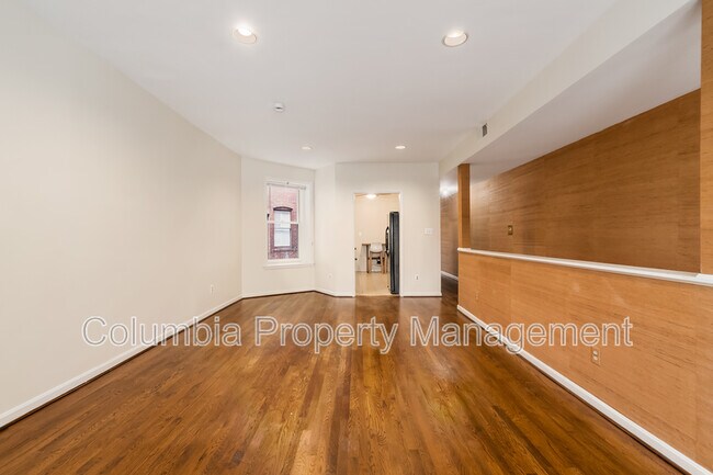 Building Photo - 127 11th St NE