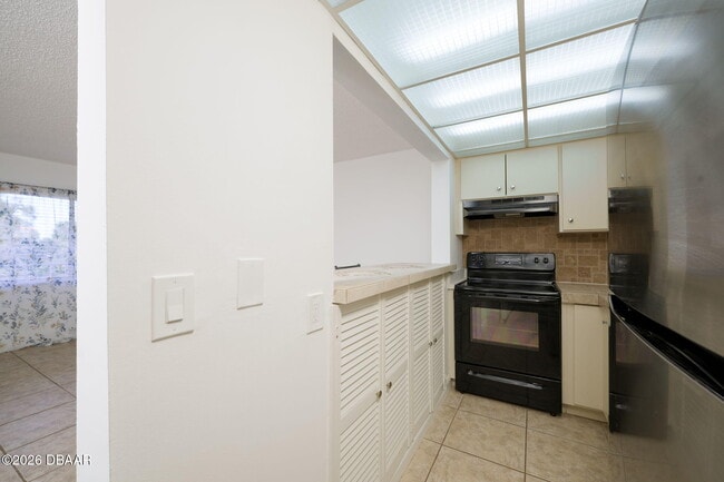 Building Photo - 633 S Palmetto Ave