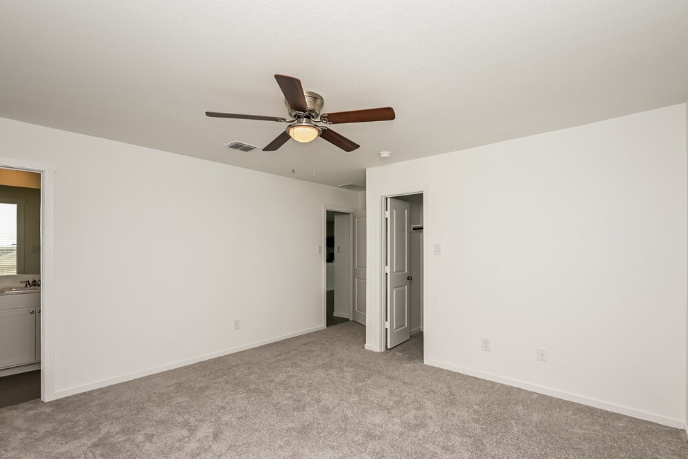 Building Photo - 10709 Revolver Dr