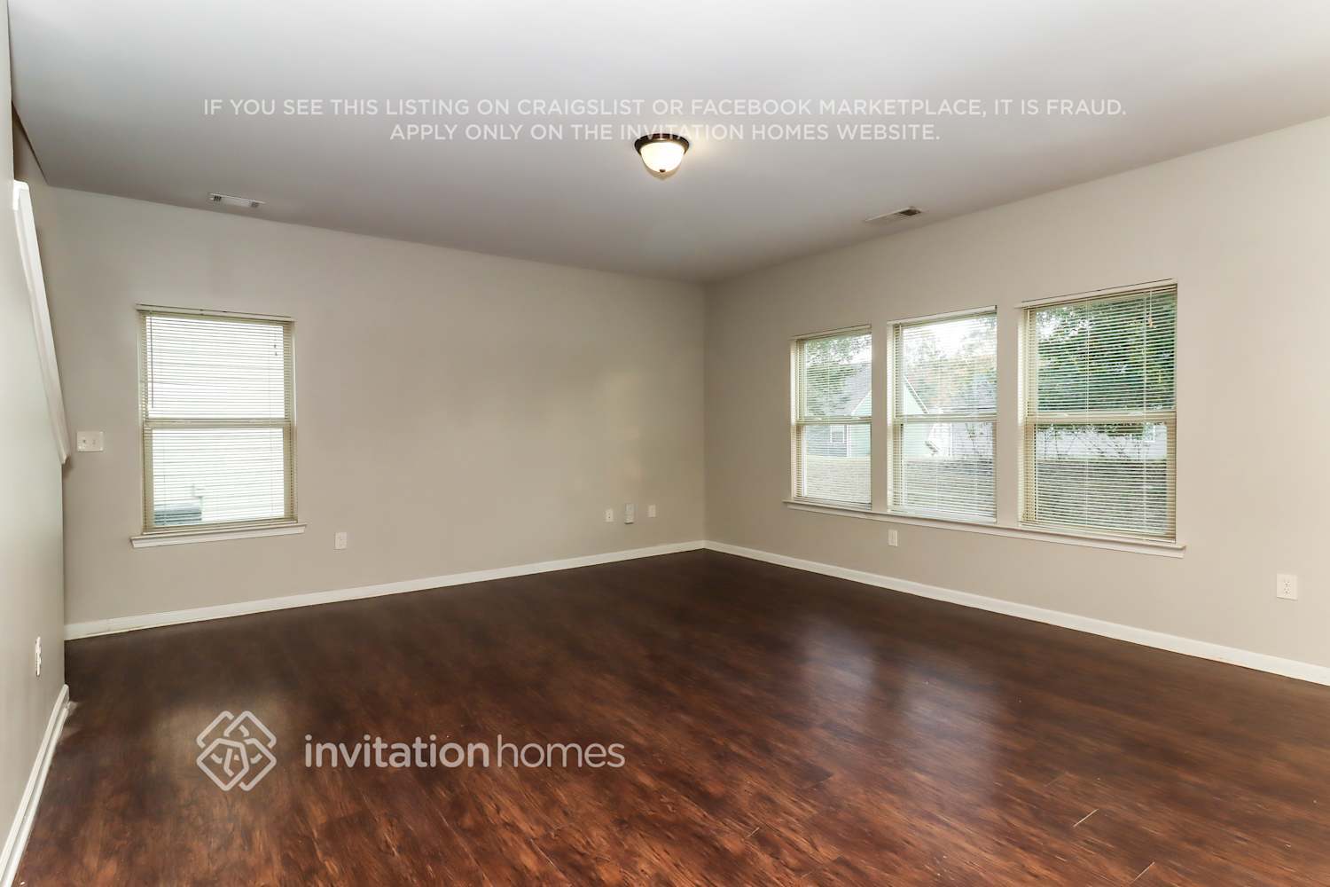 Building Photo - 3165 Franklin St