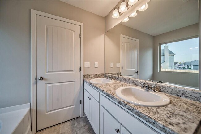 Building Photo - 21 Belfield Ct