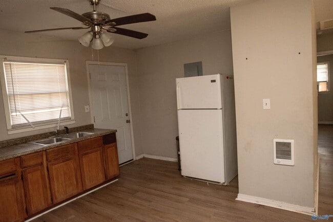 Building Photo - 3227 Clopton St SW