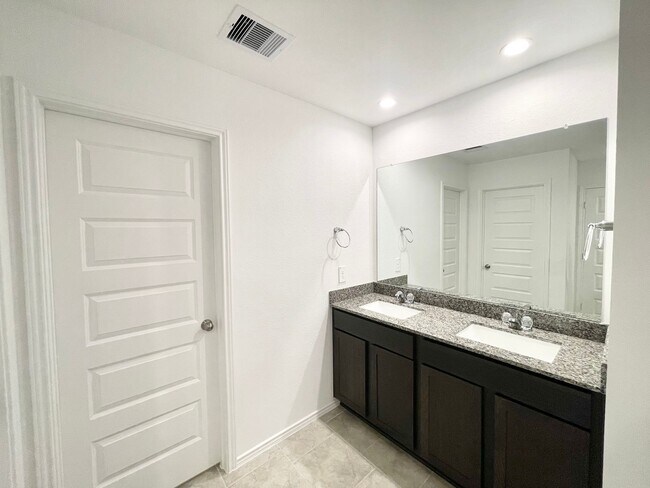Building Photo - 7515 Cattle Walker Ct