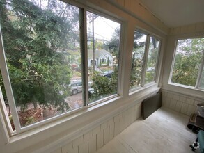 Building Photo - 2+ Bedroom 1 Bath Single Family Home In Ma...