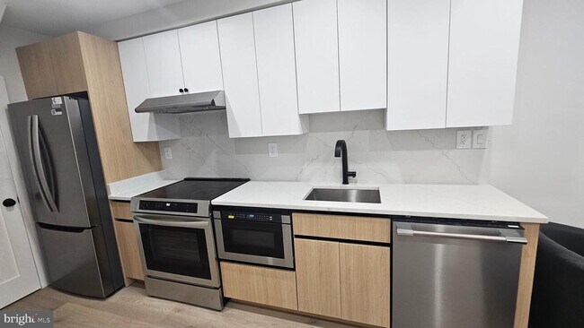 Building Photo - 3923 14th St NW