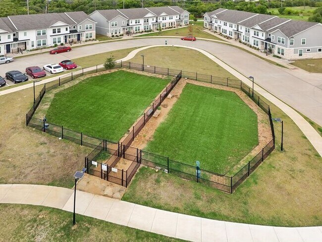 Building Photo - 3805 Constantine Dr