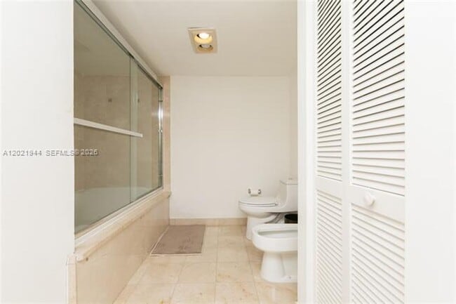 Building Photo - 8855 Collins Ave