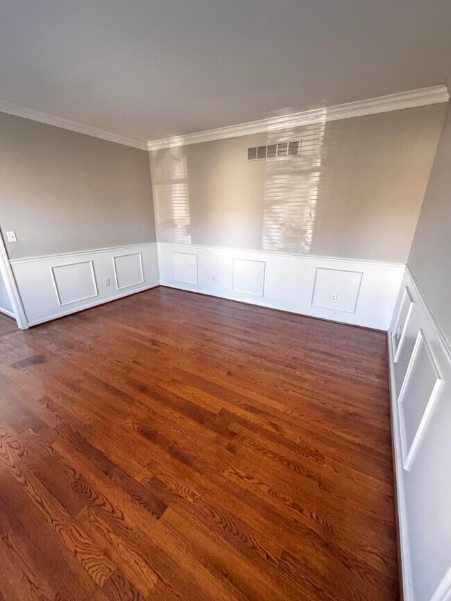 Building Photo - 4320 Creek Valley Way