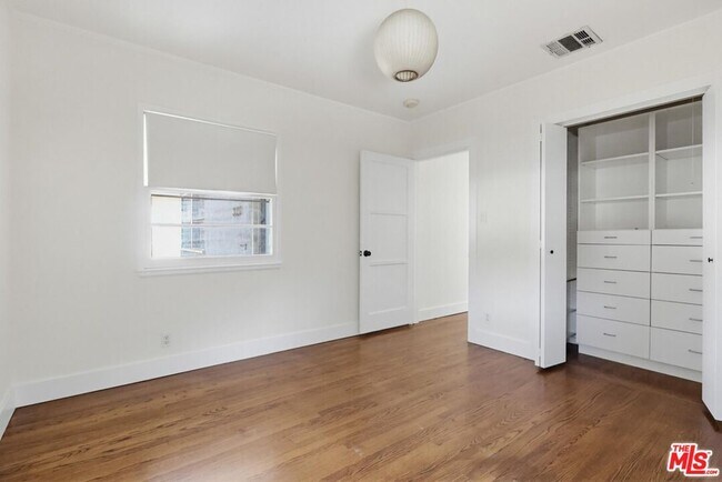 Building Photo - 3014 Sagamore Way
