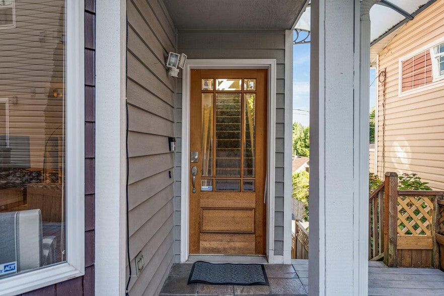 Building Photo - 219 Nickerson St