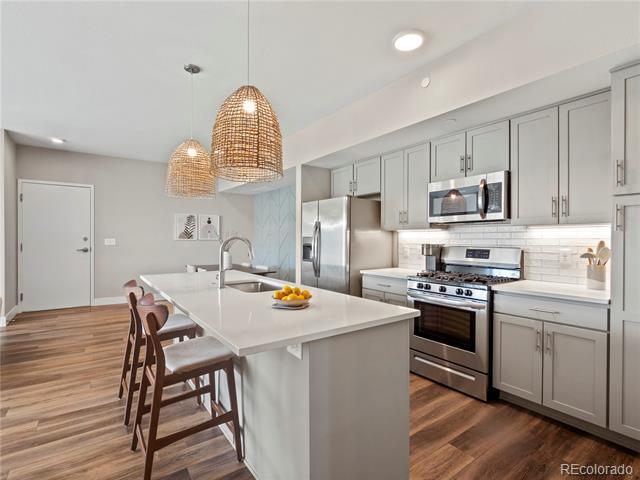 Building Photo - 210 S Cherrywood Dr