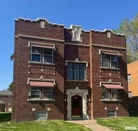 Building Photo - 328 W Columbia Ave